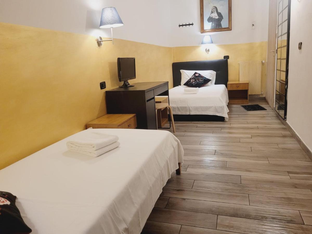 Beking Rome Hotell Eksteriør bilde